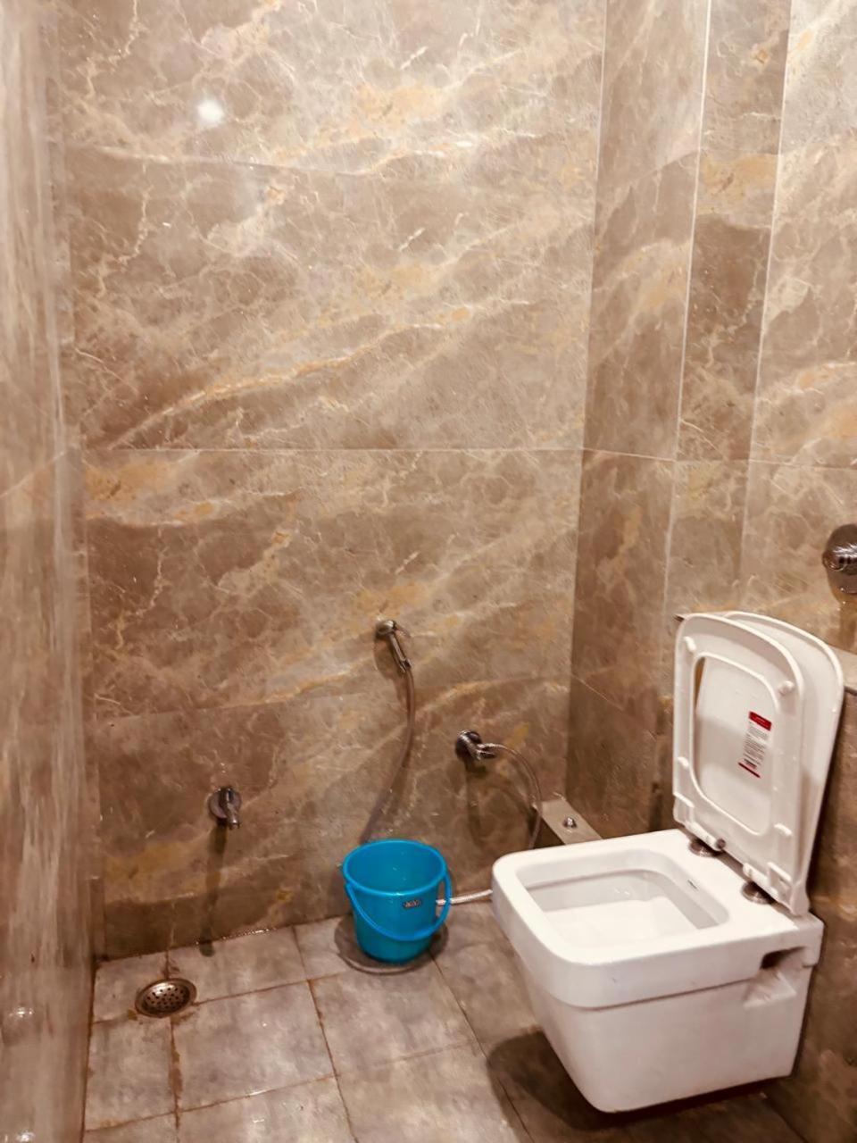 Shri Ram Darbar Hotel Ayodhya Eksteriør billede