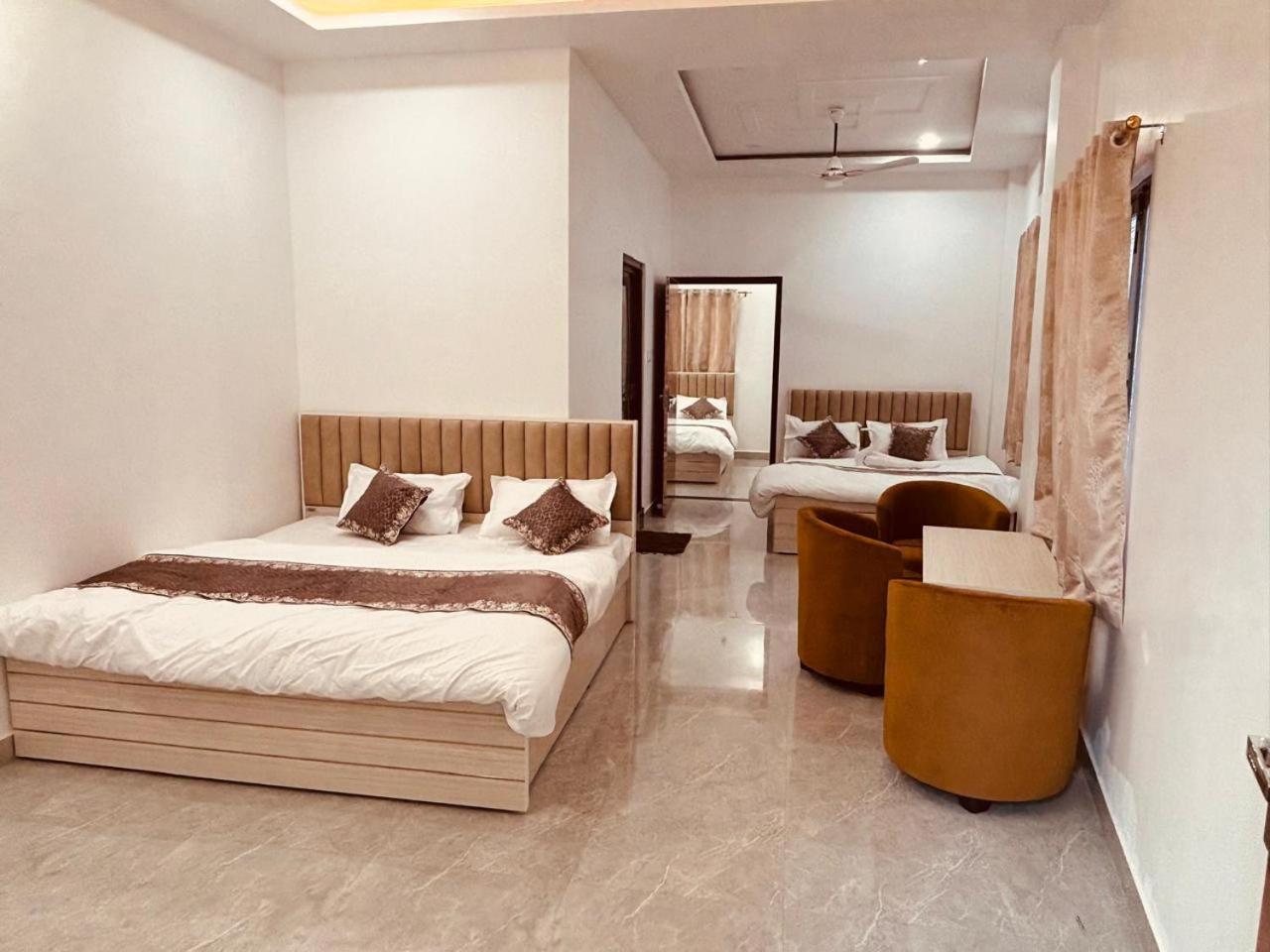Shri Ram Darbar Hotel Ayodhya Eksteriør billede
